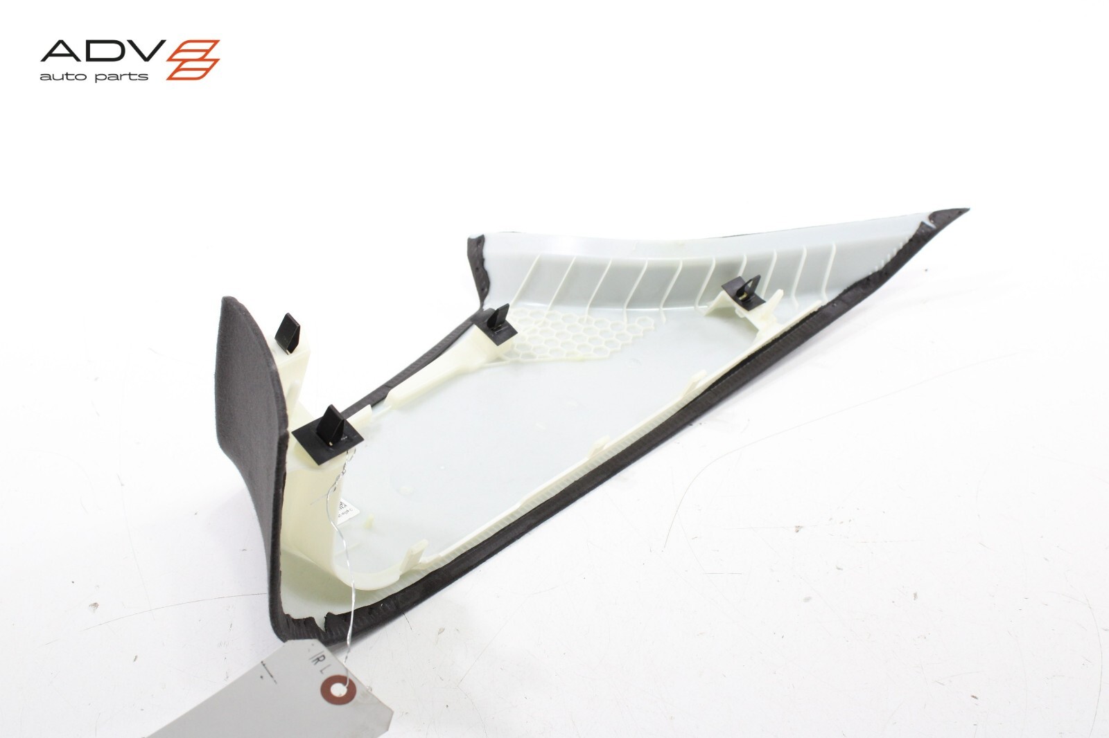 2017 - 2020 MASERATI LEVANTE REAR LEFT SIDE D PILLAR UPPER COVER TRIM PANEL OEM