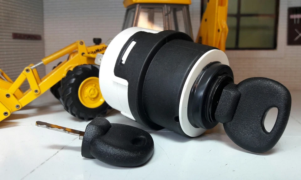 Ignition Switch & Key OEM JCB 2CX 3CX 4CX Sitemaster Fastrac 701/80184 701/45500 - Image 1 of 3