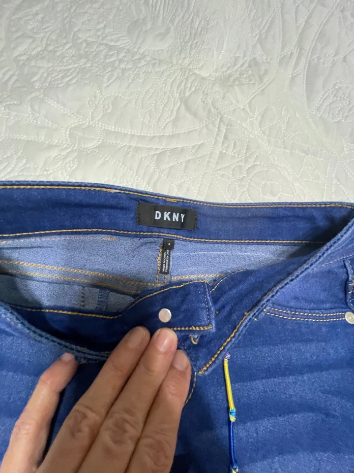 DKNY AZUL DENIM SHORTS TALLA 8 Jóvenes/Niñas Foto 2 de 3