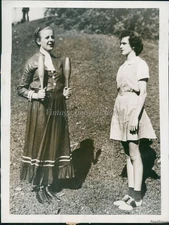 1937 Photo Sarah Wallis In Old Uniform Katharine Swift In P.E Clothes Sports 6X8