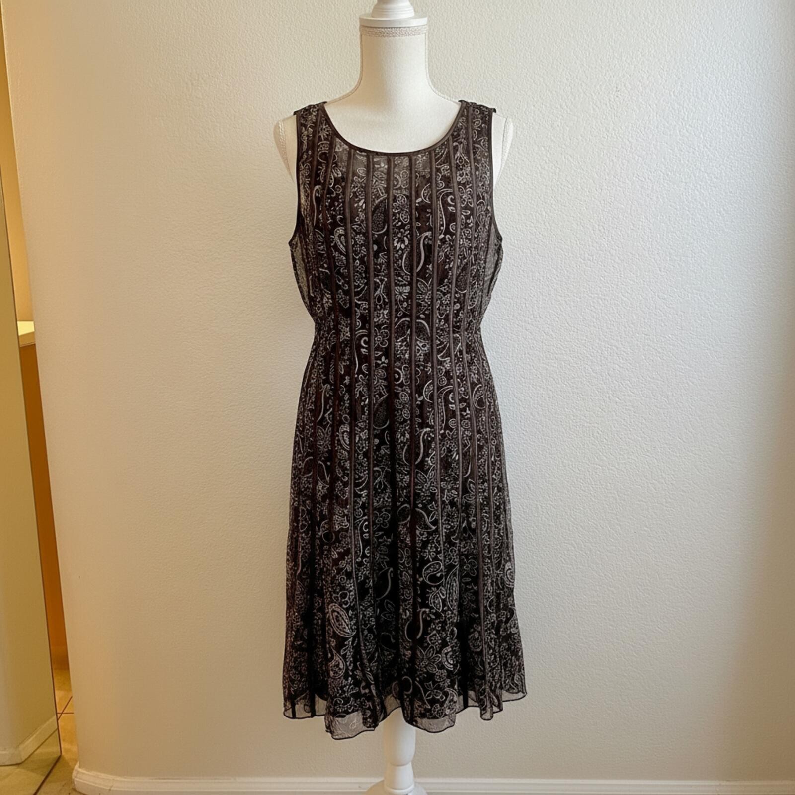 Sandra Darren Sleeveless Sheer Black Paisley Midi Dress