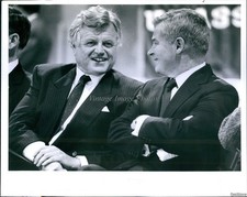 1990 Senator Ted Kennedy Earth Day Ma Ceremony Political Leader Photo 8X10