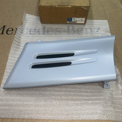 A1296901840 9999 MERCEDES BENZ R129 FRONT RIGHT FENDER TRIM