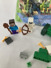 Lego Minecraft The Farm #21114 Bricks Pieces Mini-Figures Incomplete