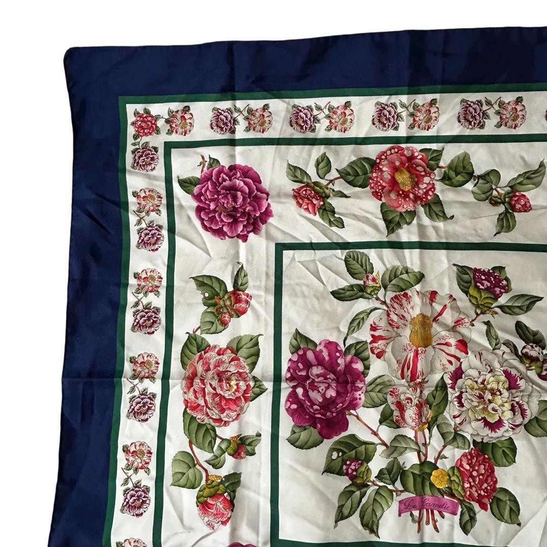 Auth GUCCI Floral Pattern Large Scarf Stole 100％ Silk Navy Le Camelie thumbnail 16