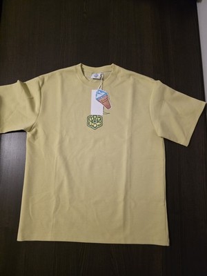 Snow Day Smells Good Like A Snow Day T Shirt Men's Medium Off Yellow Graphic Tee