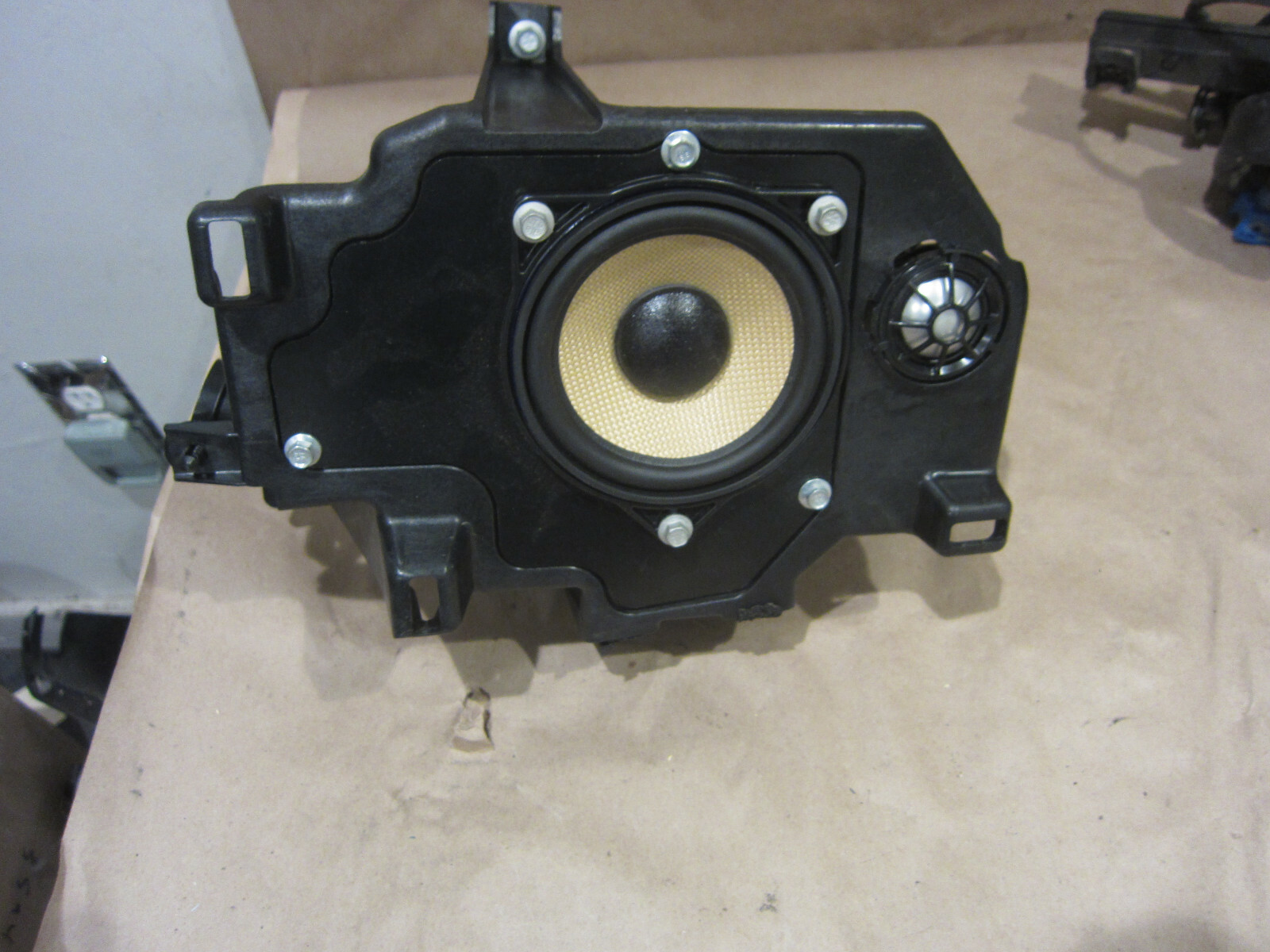 McLaren 570S - RH Rear Speaker Assy. 