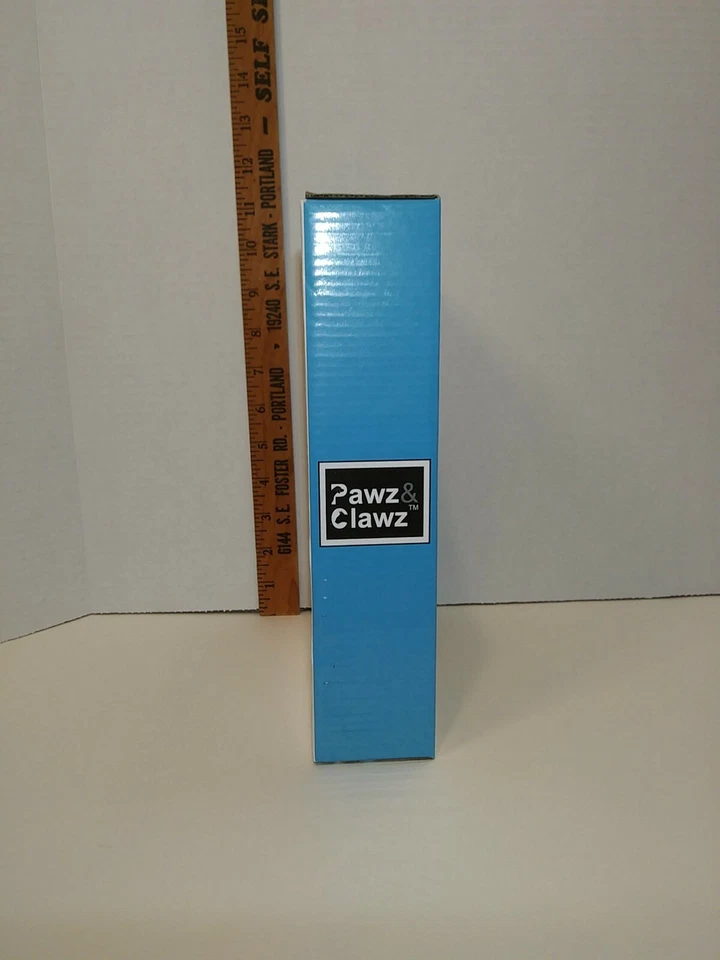 NIB! Pawz & Clawz Pet Seat Cover Hair, dirt & water protection! Approx 57" X 57" - Image 3 of 4