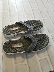 Womens Skechers Memory Foam Gel- Infused Flip Flops Gray Size 10 | eBay