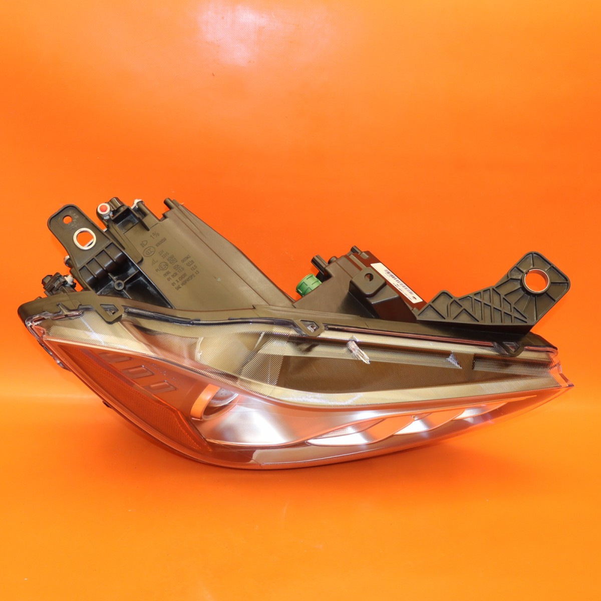 MASERATI GHIBLI HEADLIGHT RIGHT PASSENGER 2014-2017 2018 2019 67000547 XENON