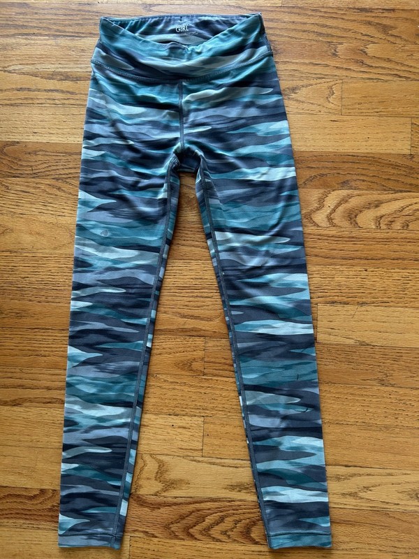 Girl's Athleta Green Camo Leggings Size M/8-10