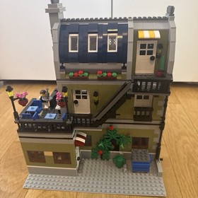 LEGO 10243 Parisian Restaurant Creator Expert Modular Buildings 2469pcs No Box