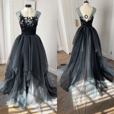 Vintage Victorian Wedding Dresses Sweep Train Gothic Puffy Tiered Bridal Gowns