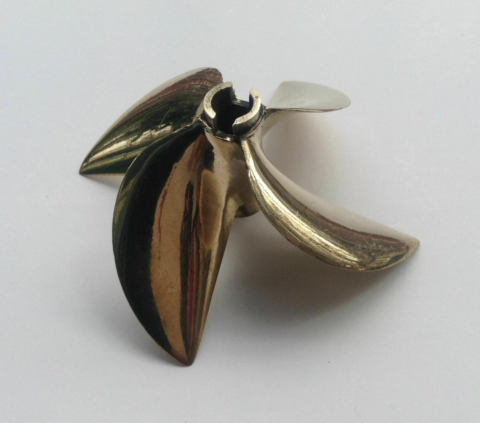 Left PROPELLER 26cc Brass Prop 6717 1/4" Shaft 4 Blade 67mm Diameter RC Boat 834 - Image 4 of 4