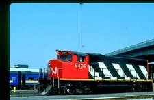 CNR 9409 GP40-2, Toronto, ON, 09/86; Kodachrome Original
