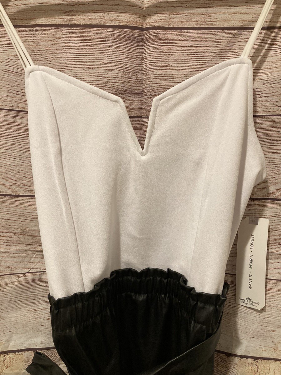 almost famous black and white dress ALMOST FAMOUS black white short sleeve mid thigh dress Medium