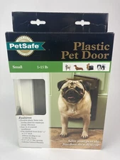 PetSafe Plastic Pet Door for Small pets 1-15 lbs. Open Box PPA00-10958