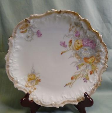 ANTIQUE LIMOGES ELITE FRANCE BEAUTIFUL PLATE 9"d HAND PAINTED CHRYSANTHEMUMS #2 - Picture 1 of 5