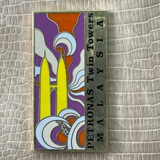 MALAYSIA🇲🇾METAL FRIDGE MAGNET✅PETRONAS TWIN TOWERS ARCHITECTURE SIGHT BADGE🎗