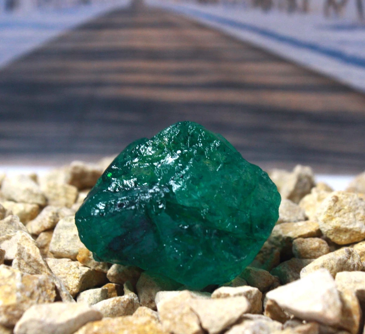 Special Big Sale 98.20 Ct Certified Brazilian Green Emerald