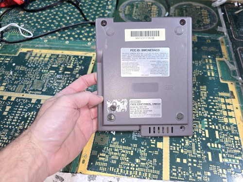 Nintendo Nes-101 EXACT Top Loader EMPTY CRACK GLUED Bottom Case ONLY-OK-READ - Picture 4 of 20