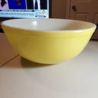 Pyrex Primary Color 404 Yellow 4qt Bowl Best One Ive Seen