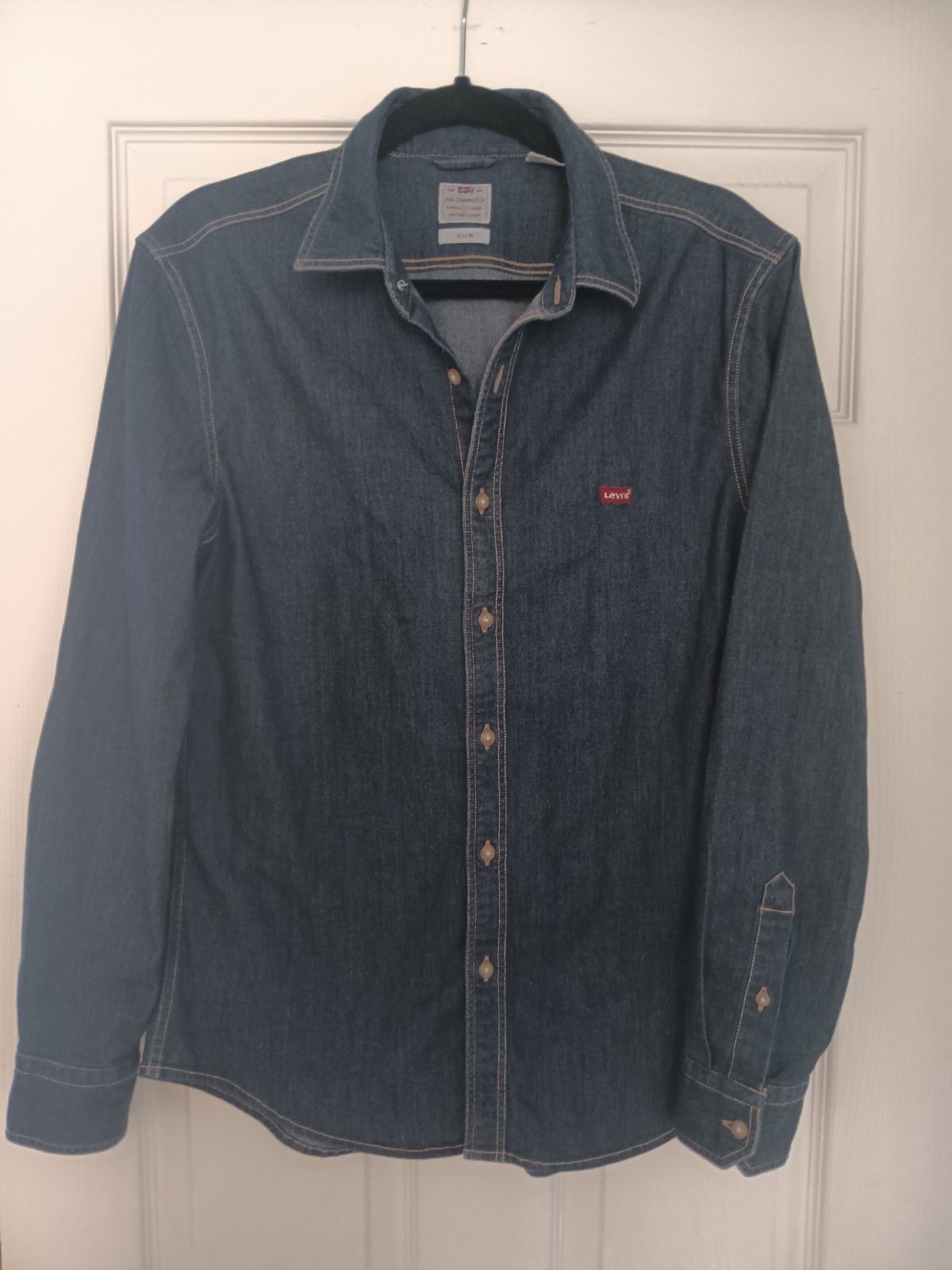 Levi's Men's Denim Shirt Size Medium Slim Fit Long Sleeve Dark Blue
