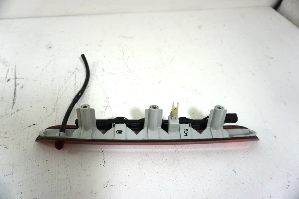 OEM 2014-2019 Kia Soul Brake Lamp 92700-B2010 High Mount Lamp - Imagem 4 de 4