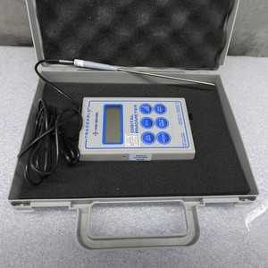 Traceable Digital Thermometer with Probe & Carry Case, Data Log. 50 Memory