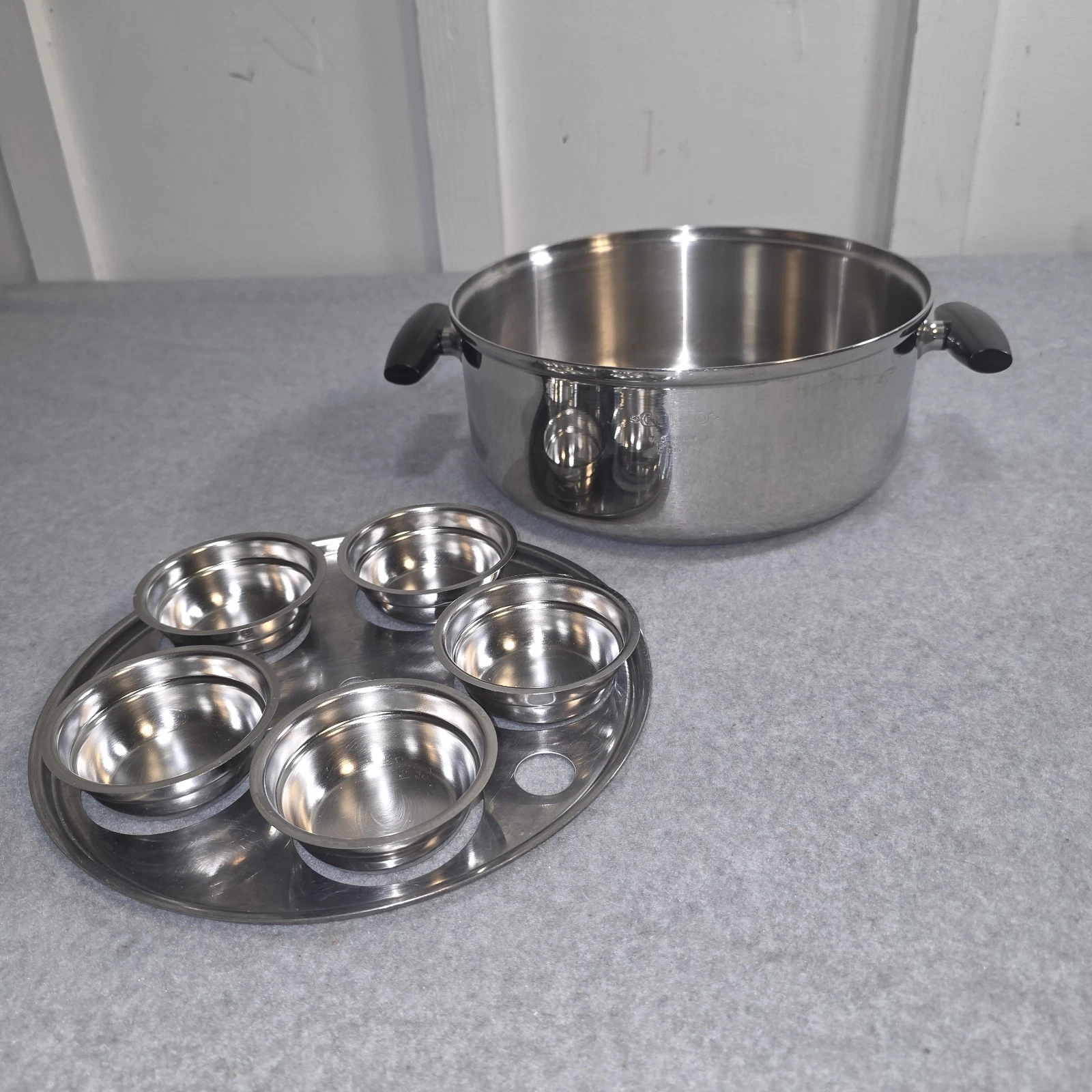 Cutco 6 Qt Stockpot Dutch Oven 5-Ply Stainless Aluminum Core W/ Egg Poacher