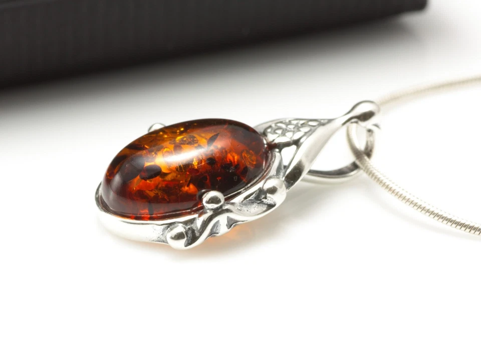 COLLAR COLGANTE DE PLATA ESTERLINA 925 PLATA ESTERLINA 925 con joyas ámbar báltico natural Foto 4 de 4