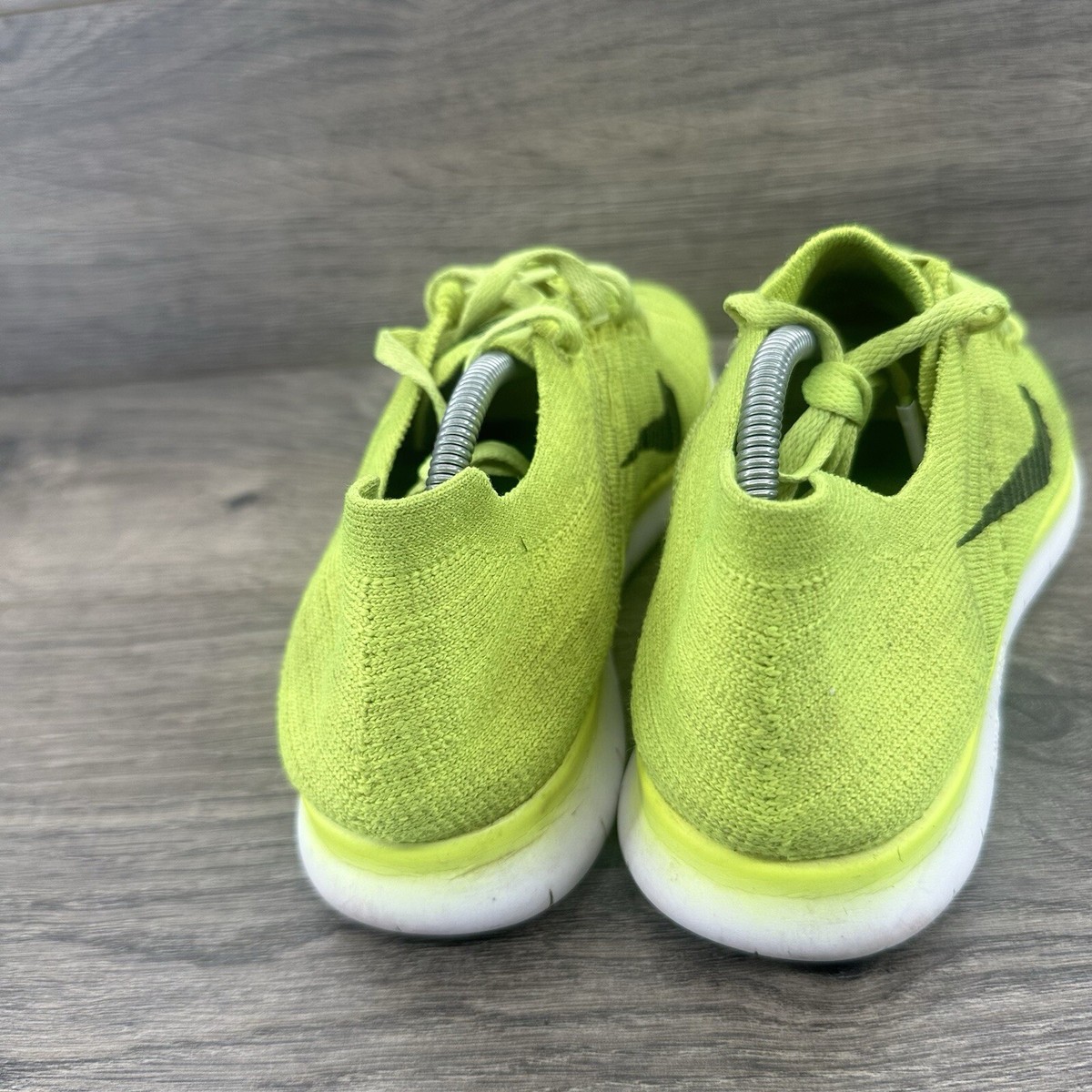 Nike Women's Free RN Flyknit Running Shoes Size 8.5 Volt Nike Women's Free RN Flyknit Running Shoes Size 8.5 Volt