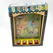 VINTAGE 70 Ages Pass The Bal Toy Pinball Tomy Clone New Old Stock#HU