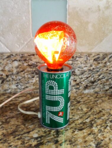 RARE 1970'S VINTAGE 7UP CAN LIGHT W/ ORIGINAL RED FLICKER BULB - Picture 1 of 8