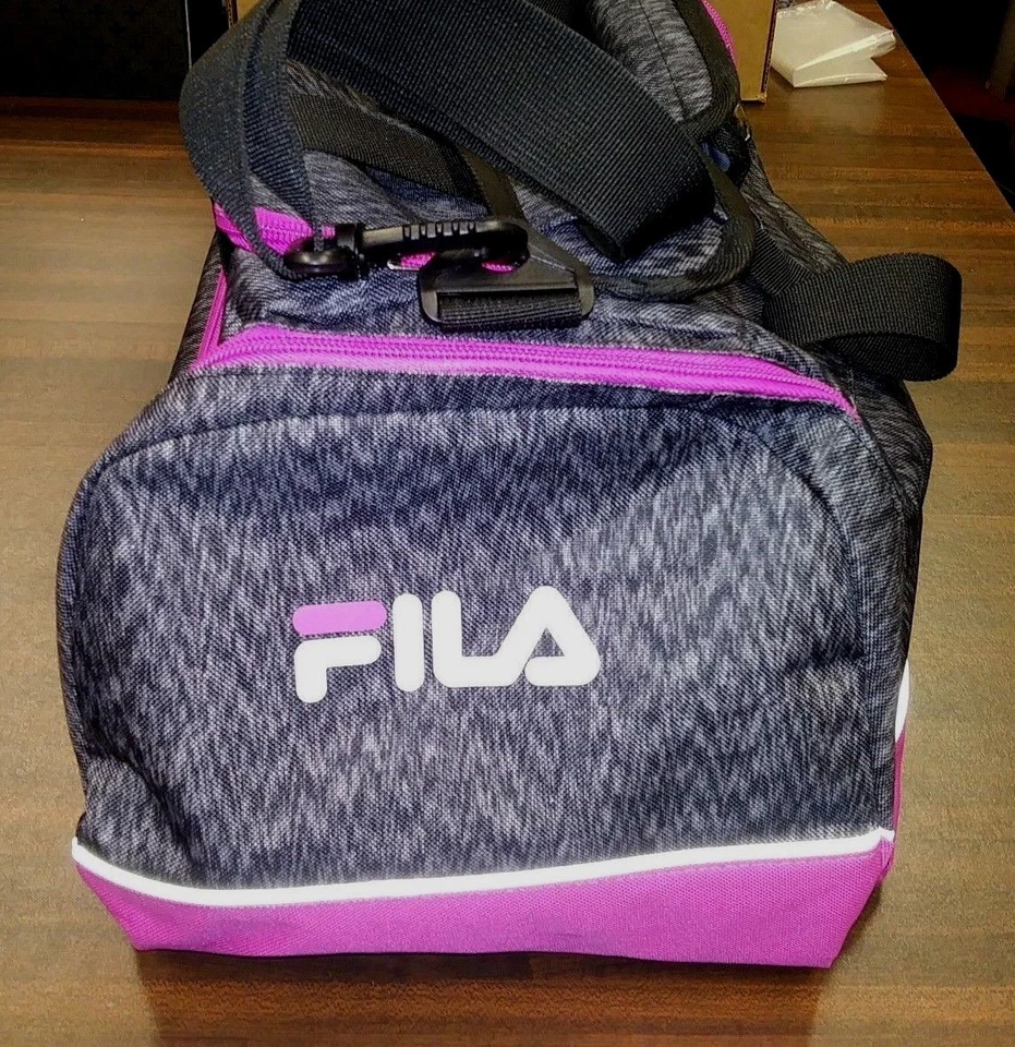 Bolso de Gimnasio Filatech Sprinter Negro/Gris y Púrpura Tamaño Mediano Nuevo sin Etiquetas Foto 2 de 4