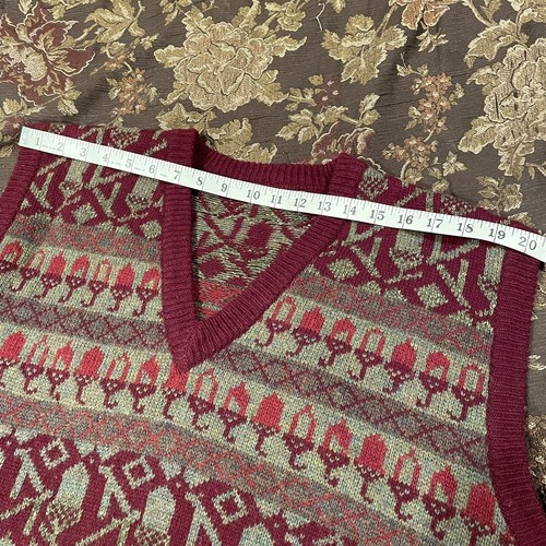 Vintage 80s Wool Knit V-neck Sweater Vest Mens XL Maroon Red Festive Xmas Lights - Picture 6 of 8