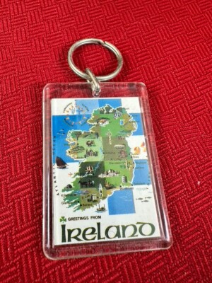 VTG Plastic Ireland Tourist Keychain Map Key Ring Collector Gift