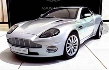Kyosho Aston Martin Vanquish V12 1/12 Scale Silver Diecast Model