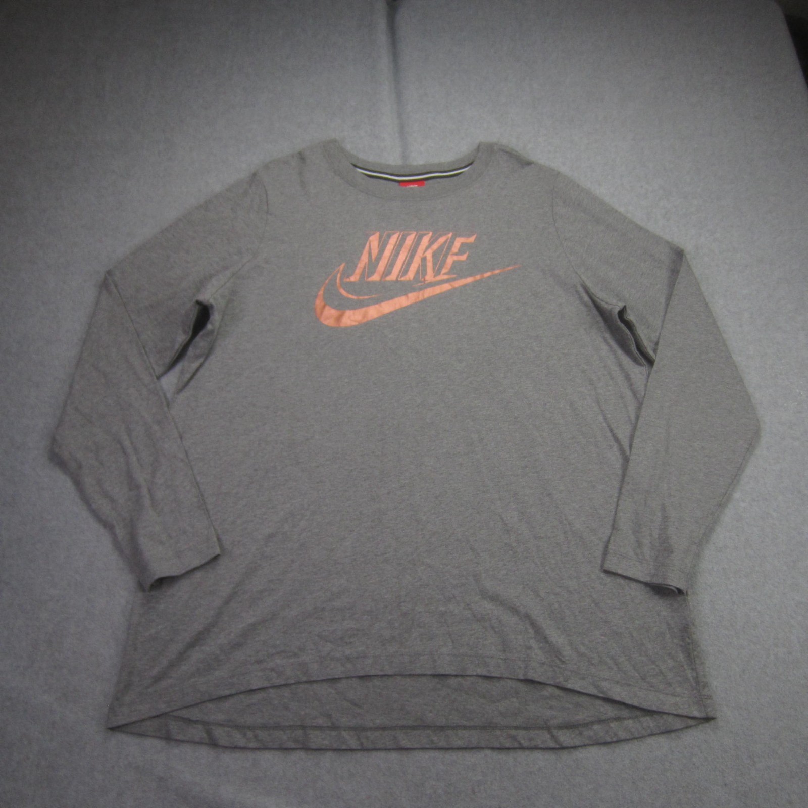Nike Shirt Womens XL Gray Rose Gold Logo Swoosh Long Sleeve 