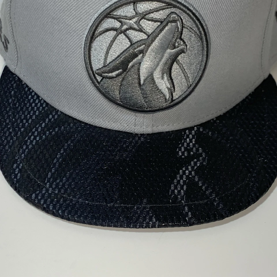 Minnesota Timberwolves Hat New Era Snapback Cap Gray Howl Together YOUTH SZ - Image 3 of 4