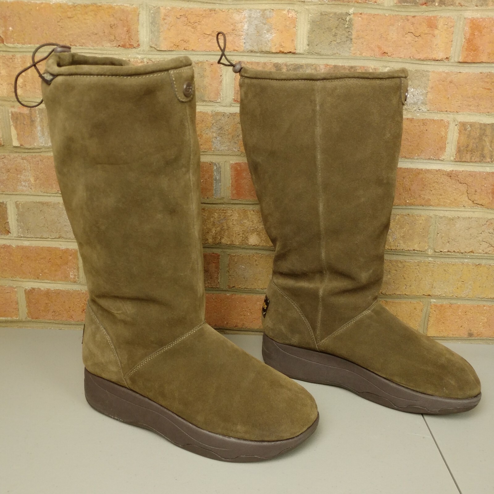 skechers suede boots