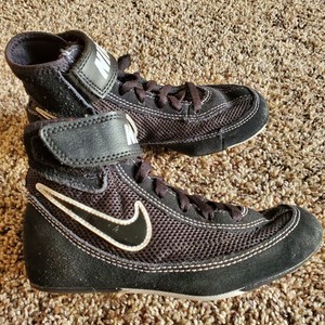 nike boys shoes size 13