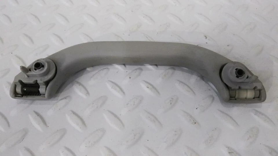 Manija de agarre del conductor Volkswagen Passat GLS 01-05 Foto 2 de 4