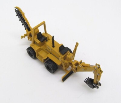 Vermeer V-8550 Trencher - ERTL DCP 1:50 Scale Diecast Model #40009