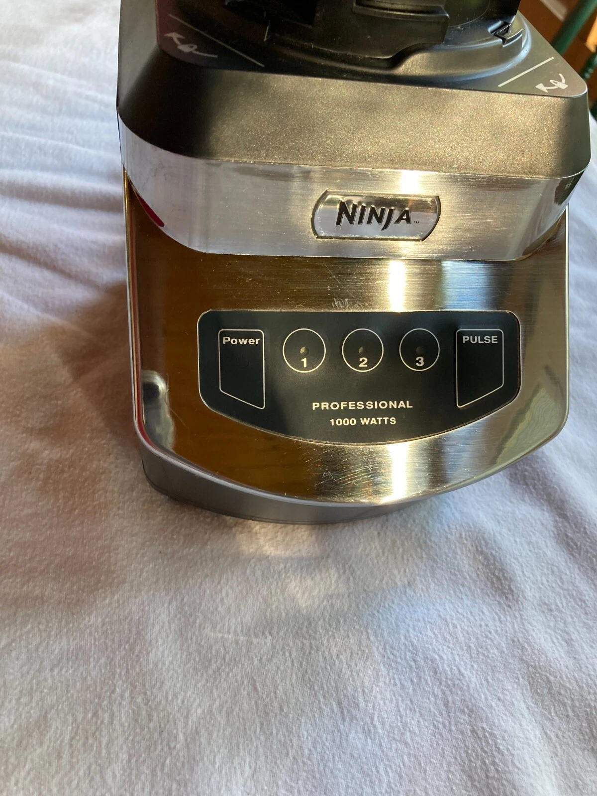 Ninja NJ600 Professional 1000 Watts Blender Base, Chrome