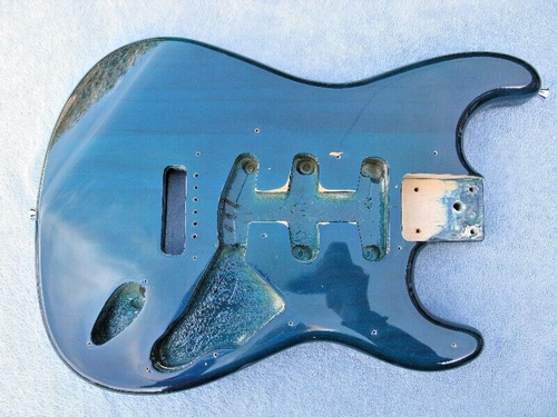 Strat / Stratocaster type electric guitar body - dark green high gloss finish