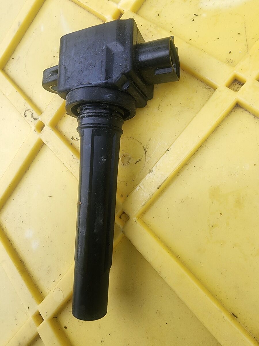 2010 Suzuki 40HP DF40 DF50 DF60 Outboard Ignition spark plug 2010 Suzuki 40HP DF40 DF50 DF60 Outboard Ignition spark plug