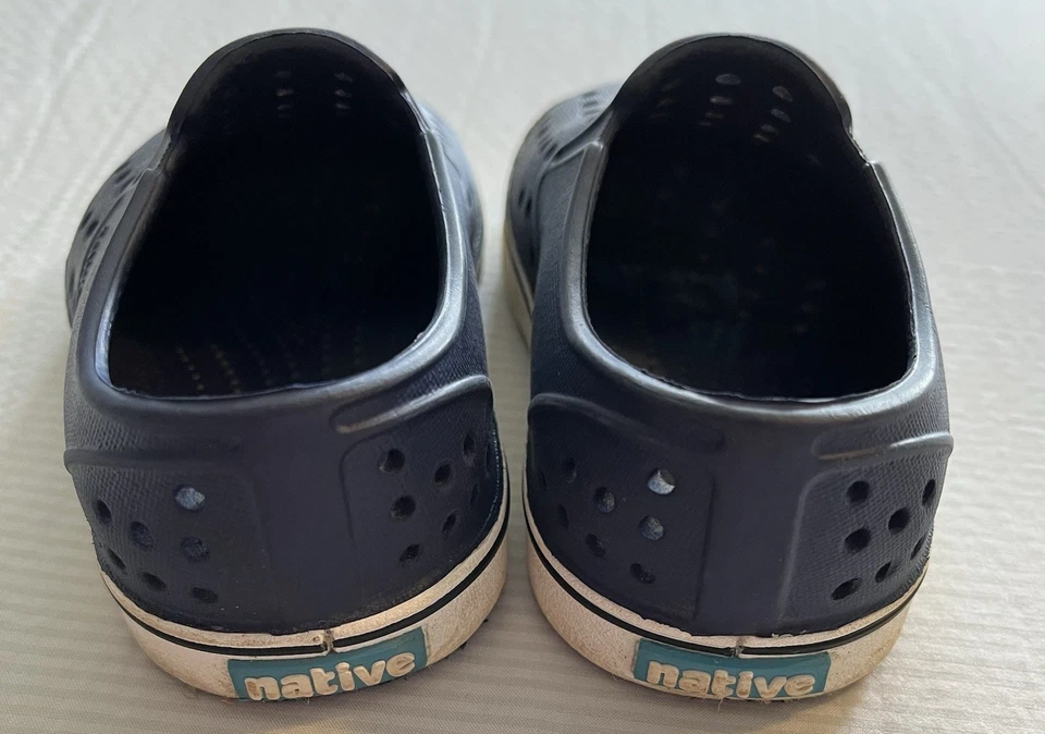 Sapatos infantis nativos azul marinho tamanho C6 - Imagem 2 de 4