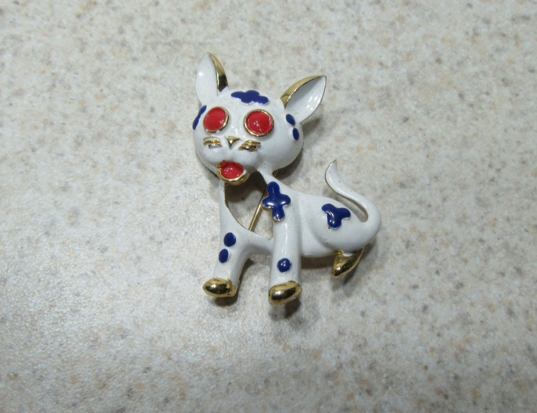 Vintage Trifari Goldtone Precious Pets Enamel Cat Brooch View 3