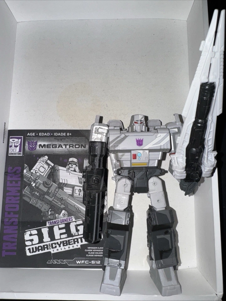 Transformers War for Cybertron Siege WFC-S66 Megatron 35th Anniversary Complete - Image 3 of 4